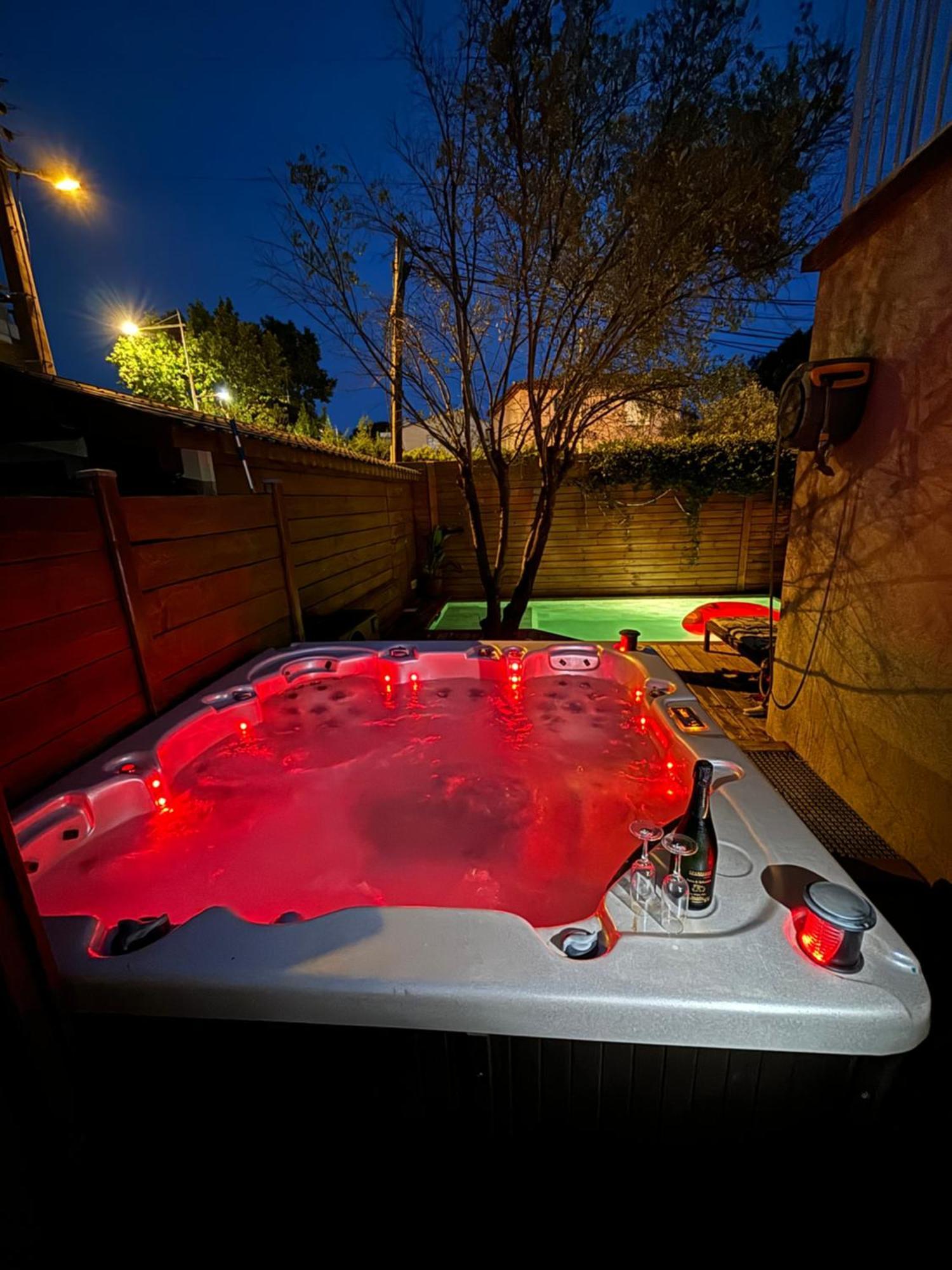 Maison Avec Piscine Et Jacuzzi Proche Des Plages Toulon Exterior photo